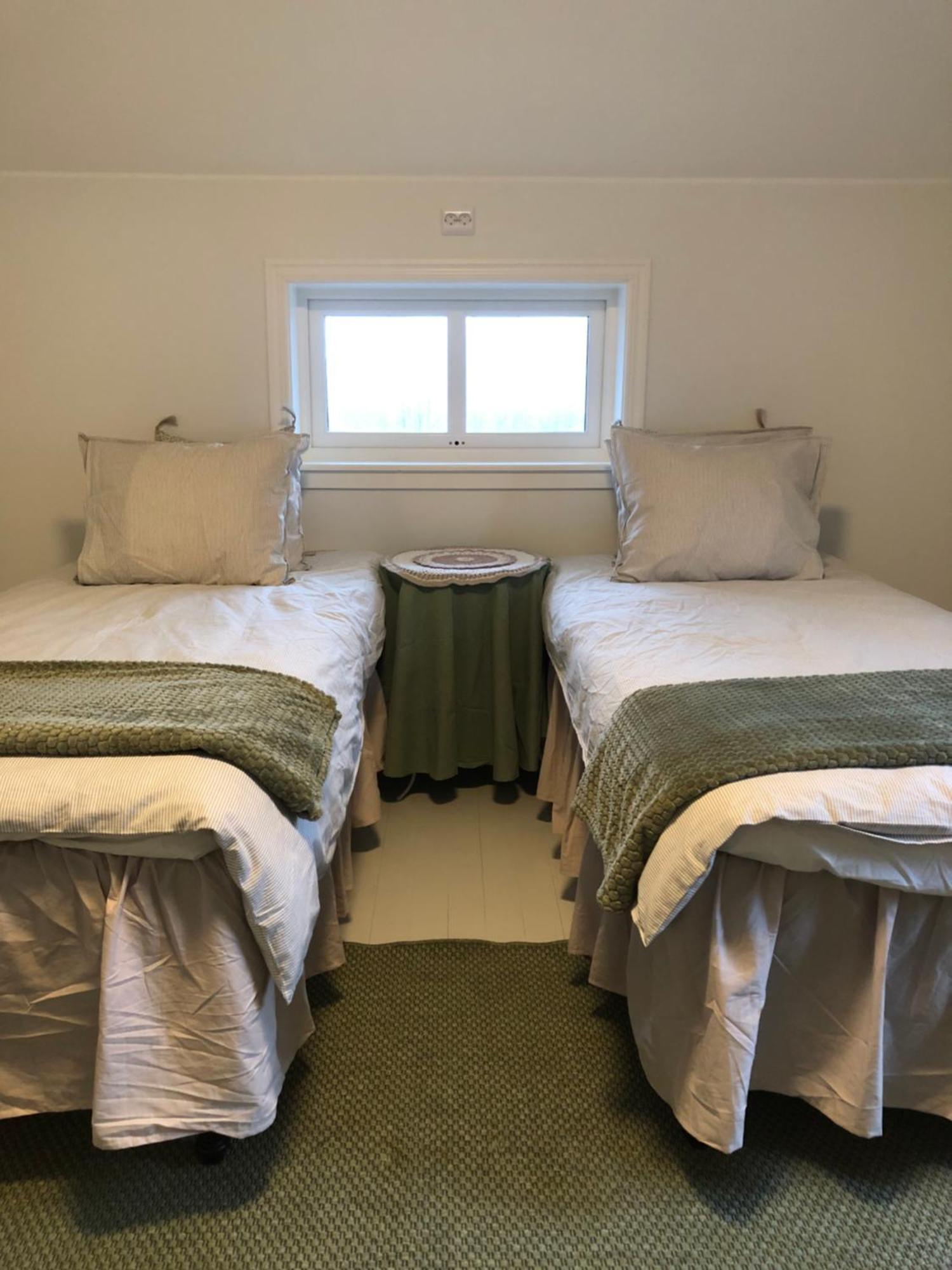Landvetter Airport B&B And Parking Härryda Eksteriør billede
